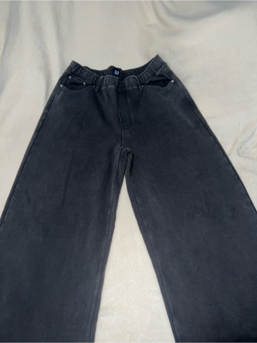 GAP Men's Relaxed Wide-Leg Black Jeans